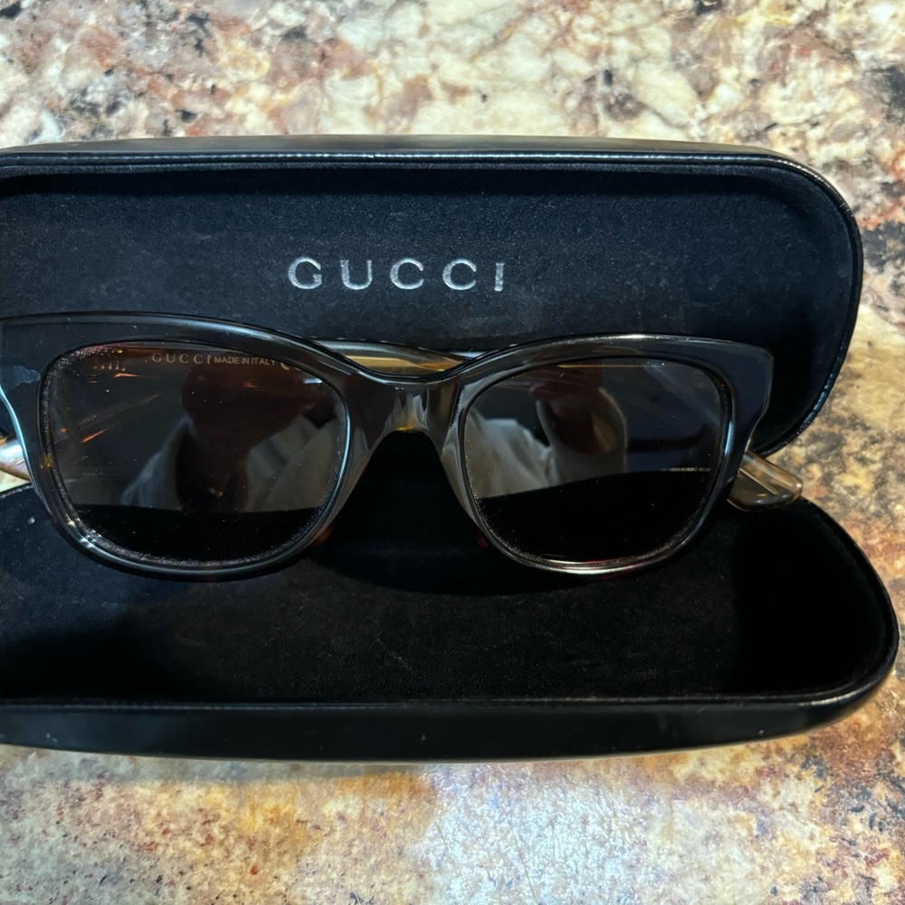 Authentic Gucci Sunglasses With Prescription Lens… - image 1